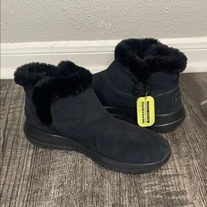 Skechers Women's Black Faux Fur Winter Boots